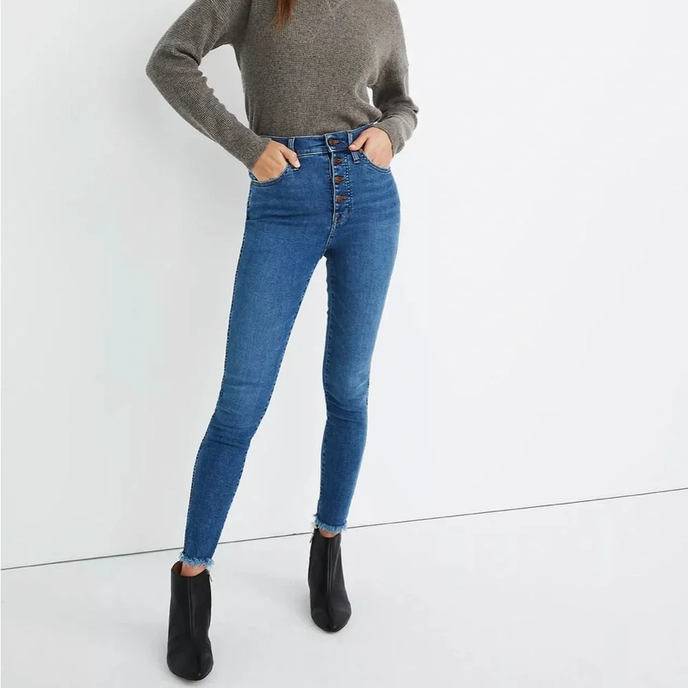 Madewell 10” High-Rise Skinny Button Fly and Ankle Raw Hem Skinny Jeans - Picture 1 of 12